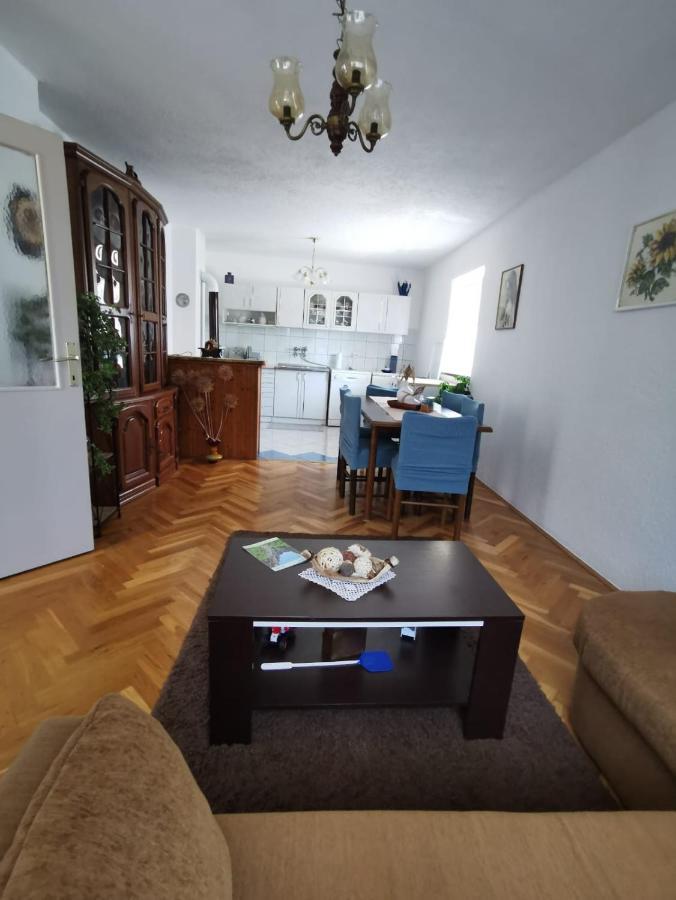 Apartman Pavelic Lovinac  Exterior foto